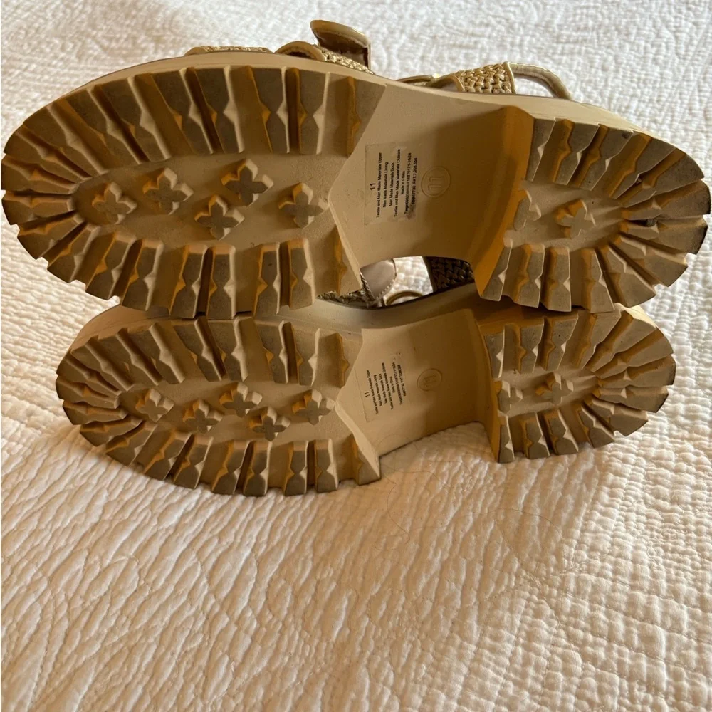 Wild Diva Beige Woven Sandals - Picture 2 of 2